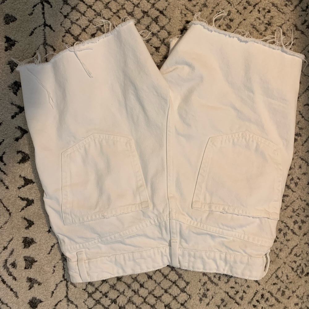 Hi Rise Ripped Shorts - Picture 3 of 3